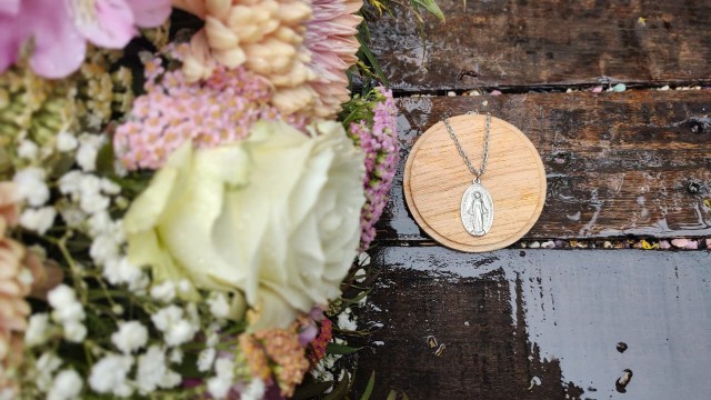 Dia de la Virgen | CecileBoutique.com